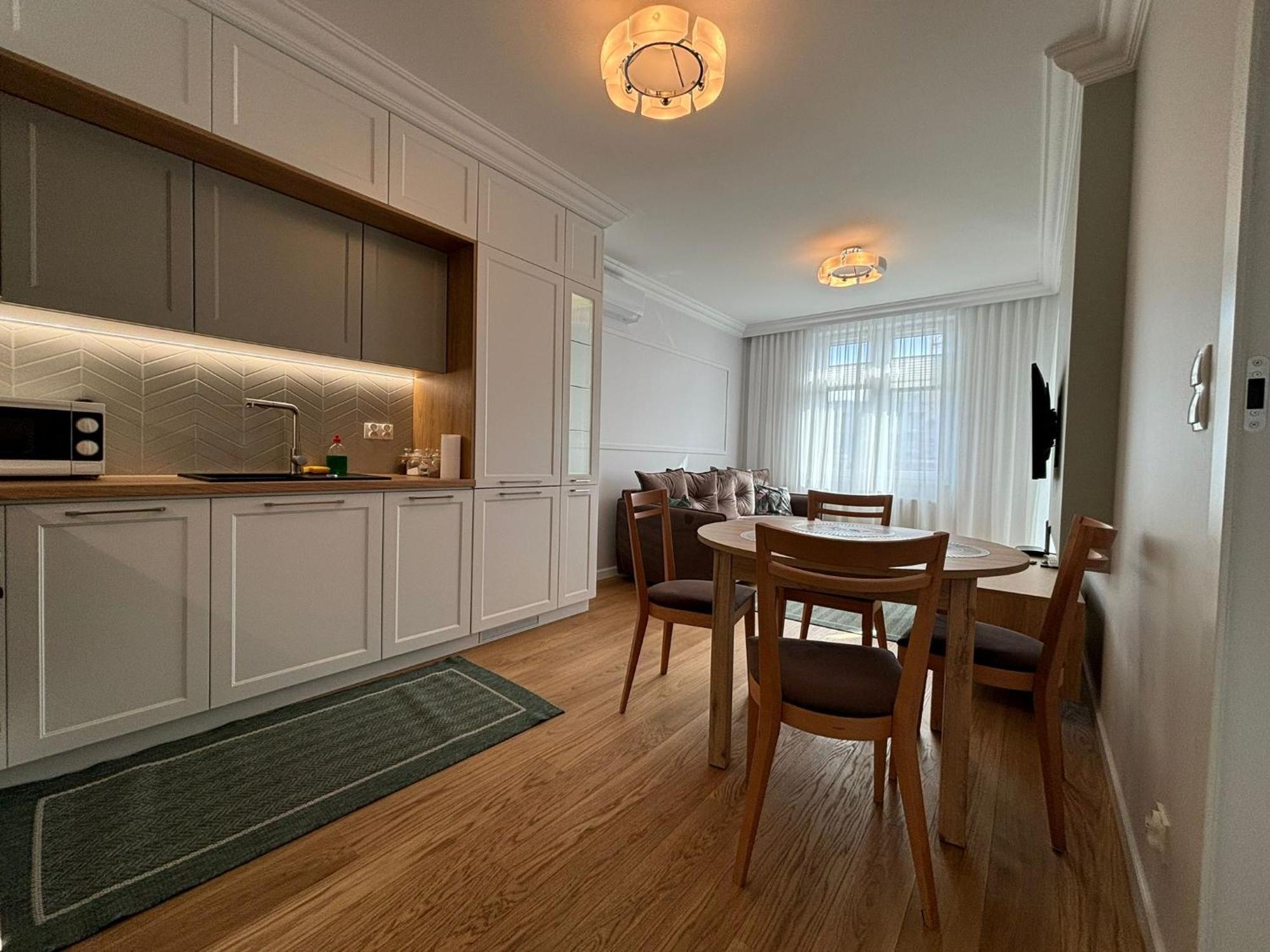 Apartamenty W Centrum Bialegostoku Z Parkingiem W Garazu Podziemnym เบียวิสตอก ภายนอก รูปภาพ