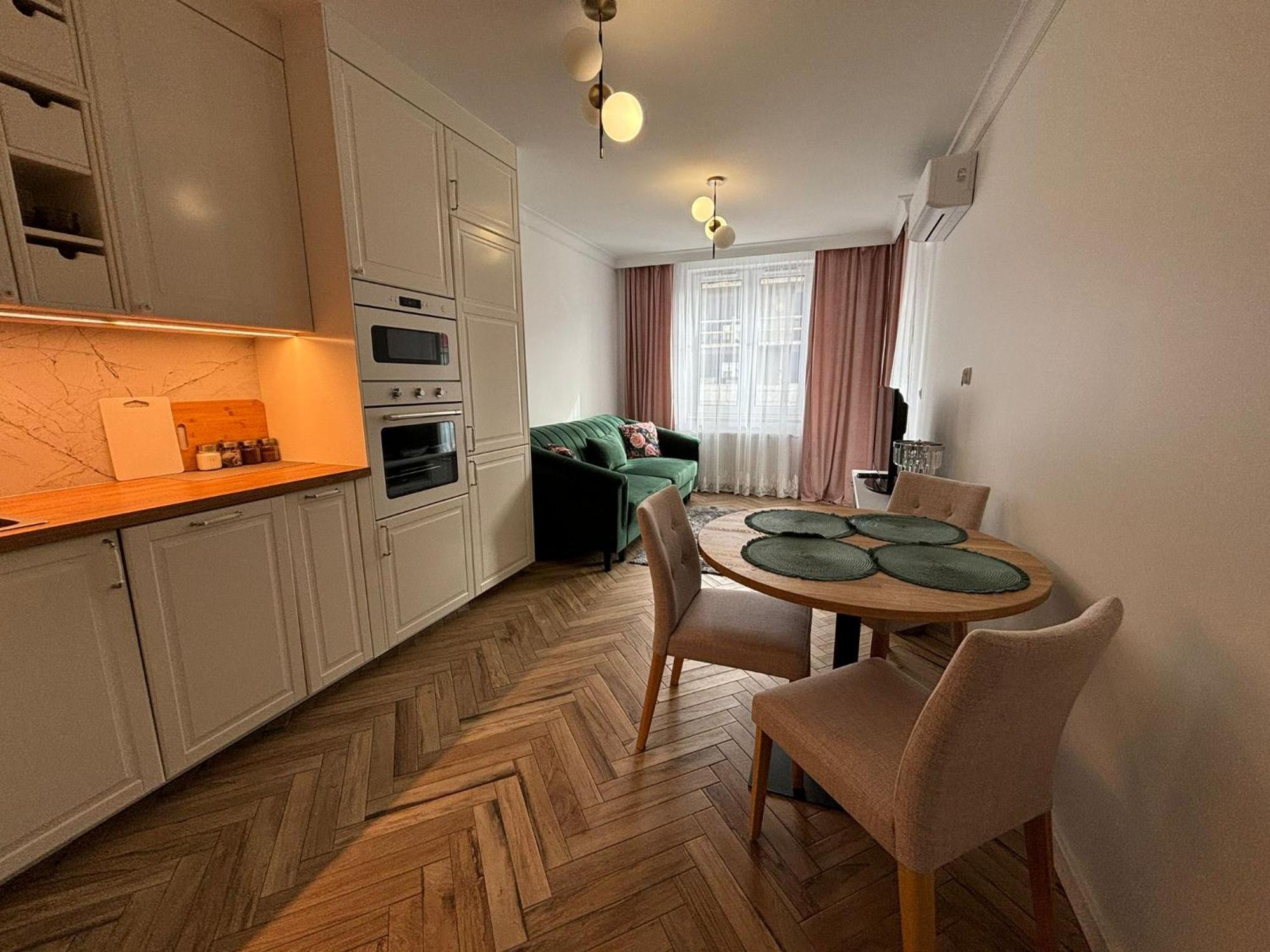 Apartamenty W Centrum Bialegostoku Z Parkingiem W Garazu Podziemnym เบียวิสตอก ภายนอก รูปภาพ